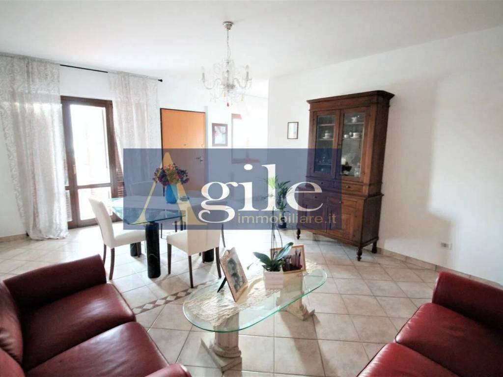 casa indipendente in vendita ad Ascoli Piceno in zona Monticelli