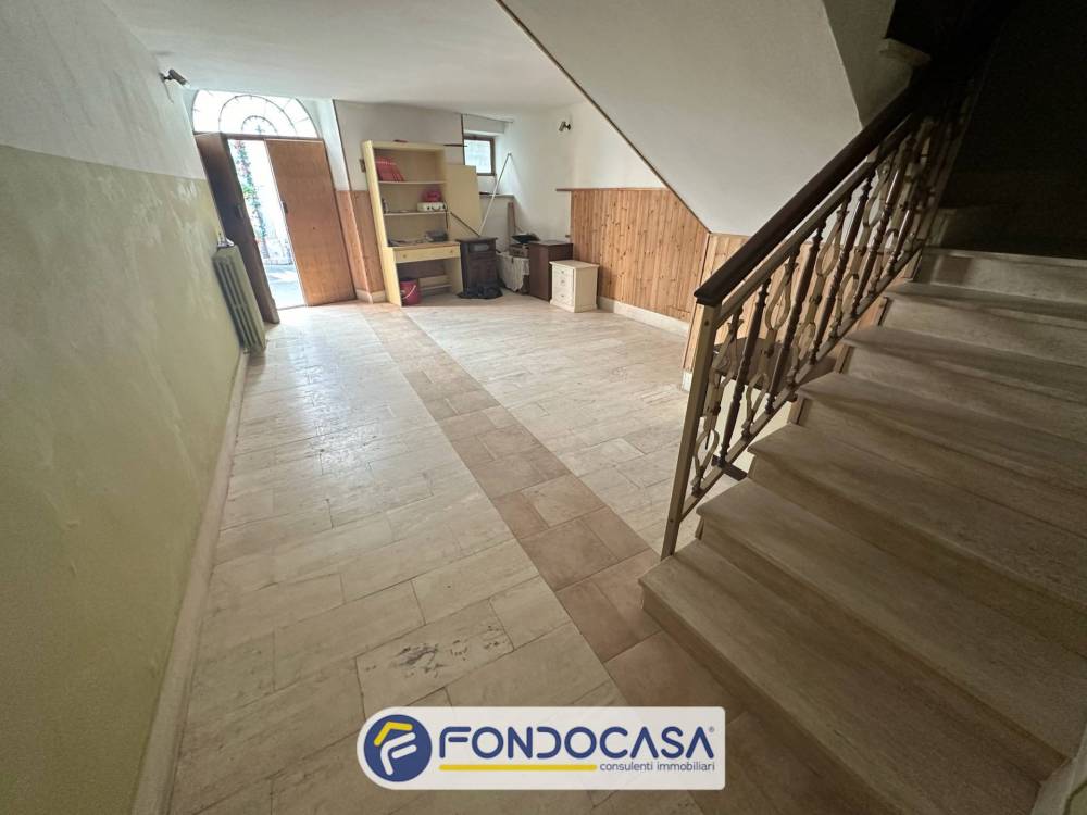 casa indipendente in vendita ad Ascoli Piceno in zona Centro Storico