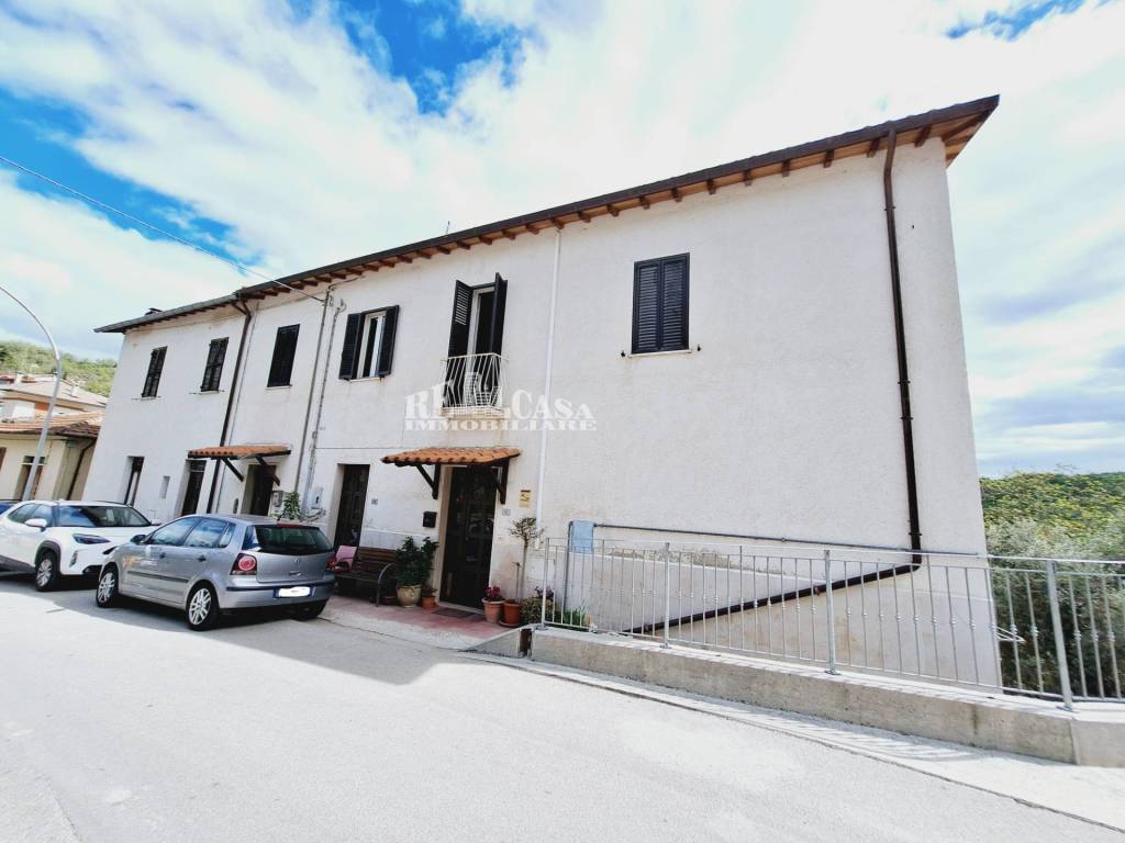 appartamento in vendita ad Ascoli Piceno in zona Venagrande