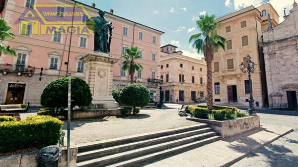 appartamento in vendita ad Ascoli Piceno in zona Centro Storico