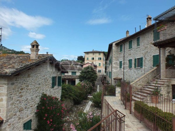 appartamento in vendita ad Ascoli Piceno in zona Croce di Tolignano