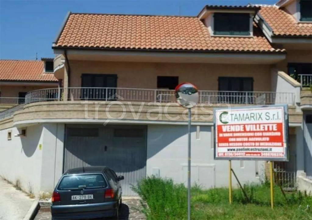 casa indipendente in vendita ad Ascoli Piceno in zona Monticelli