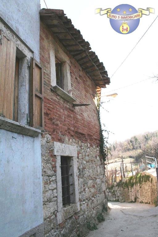 casa indipendente in vendita ad Ascoli Piceno in zona Centro Storico
