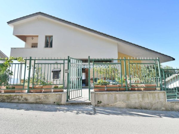 casa indipendente in vendita ad Ascoli Piceno in zona Piagge