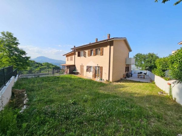 casa indipendente in vendita ad Ascoli Piceno in zona Lisciano