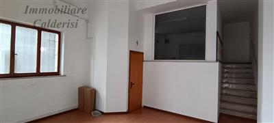locale commerciale in vendita ad Ascoli Piceno