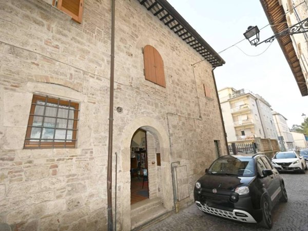 appartamento in vendita ad Ascoli Piceno in zona Centro Storico