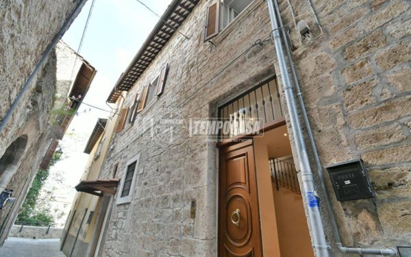 casa indipendente in vendita ad Ascoli Piceno in zona Centro Storico
