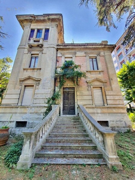casa indipendente in vendita ad Ascoli Piceno in zona Centro Storico