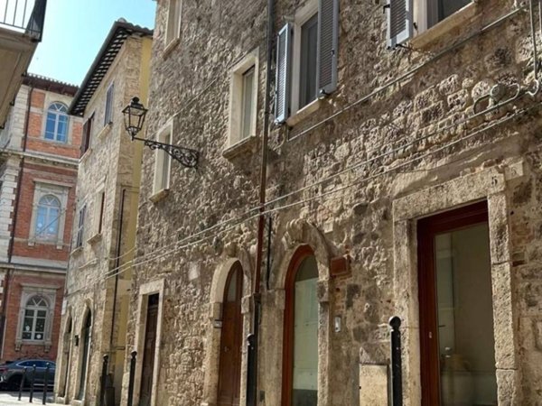 appartamento in vendita ad Ascoli Piceno in zona Centro Storico