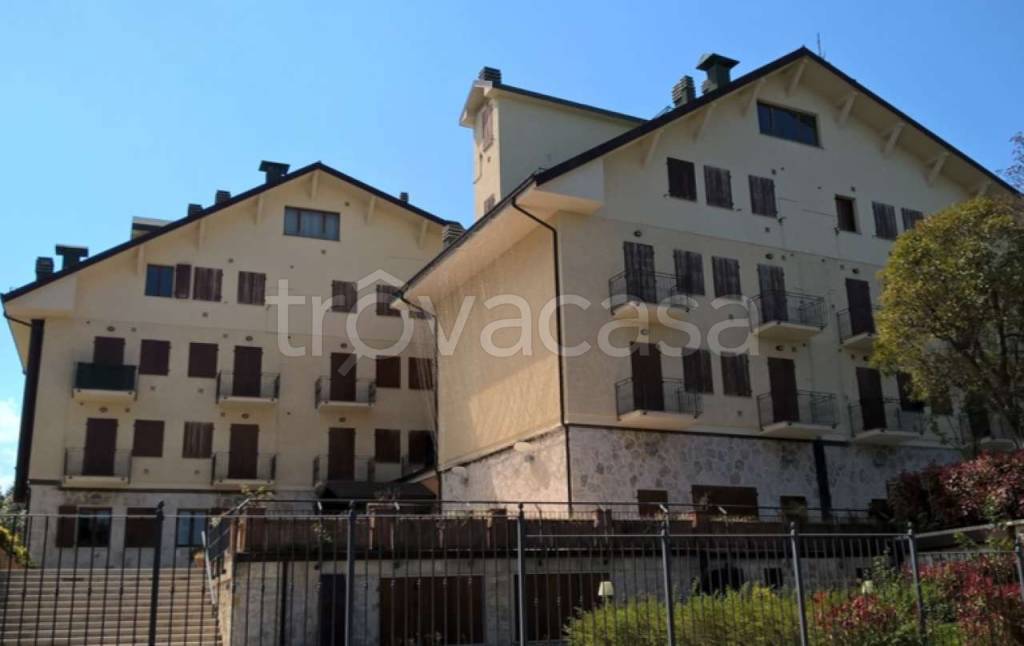negozio in vendita ad Ascoli Piceno in zona Centro Storico
