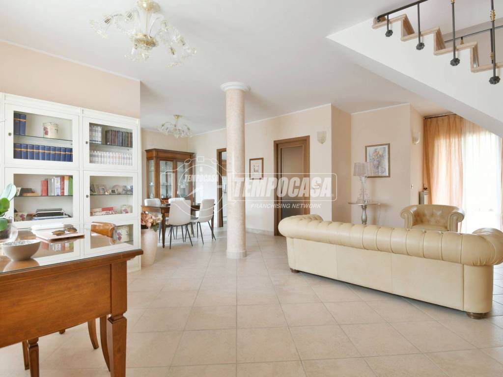 appartamento in vendita ad Ascoli Piceno in zona Monticelli