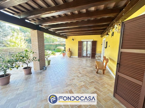 casa indipendente in vendita ad Ascoli Piceno in zona Palombare