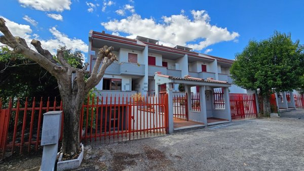 esavano in vendita ad Ascoli Piceno in zona Monticelli