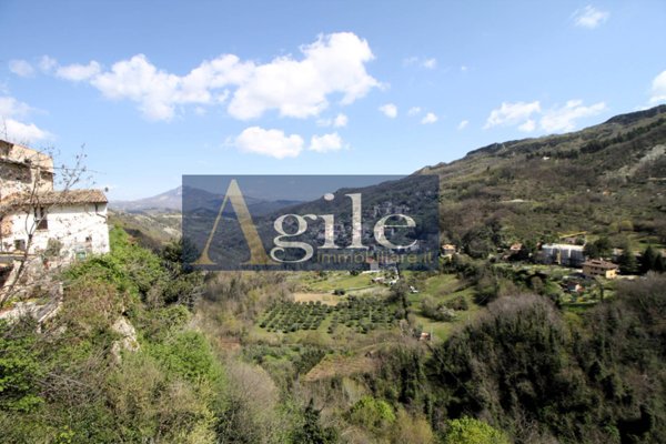 casa indipendente in vendita ad Ascoli Piceno in zona Castel Trosino