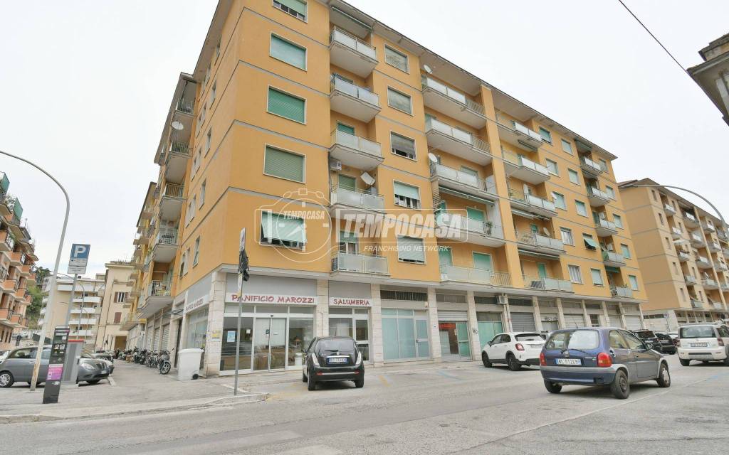 appartamento in vendita ad Ascoli Piceno in zona Campo Parignano