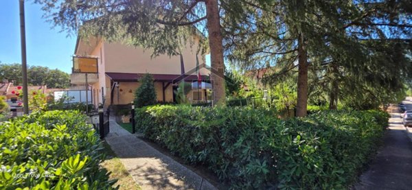 casa indipendente in vendita ad Ascoli Piceno in zona Monticelli