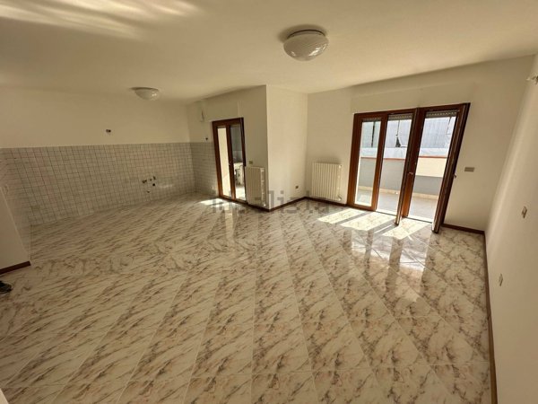 appartamento in vendita ad Ascoli Piceno in zona Brecciarolo