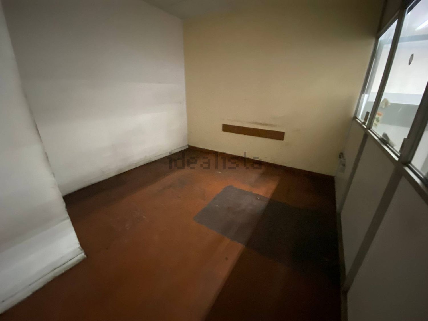 locale commerciale in vendita ad Ascoli Piceno in zona Centro Storico