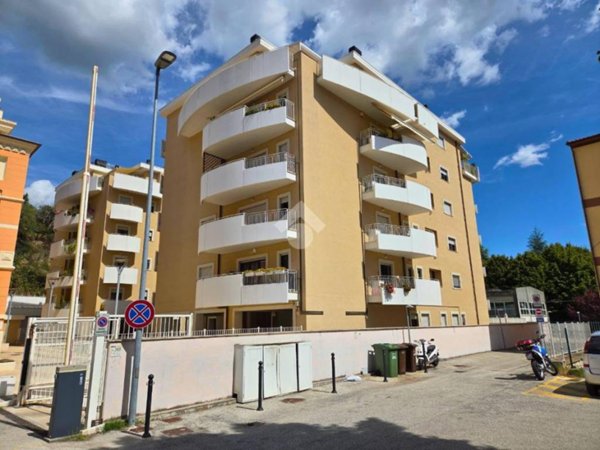 appartamento in vendita ad Ascoli Piceno in zona Campo Parignano