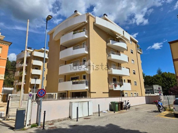 appartamento in vendita ad Ascoli Piceno in zona Campo Parignano