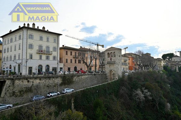 negozio in vendita ad Ascoli Piceno in zona Centro Storico