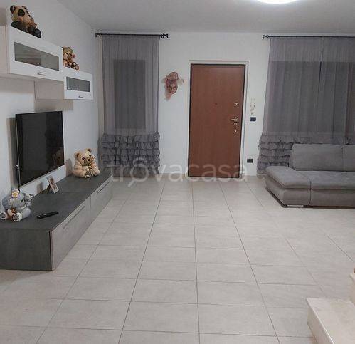 casa indipendente in vendita ad Ascoli Piceno in zona Monticelli