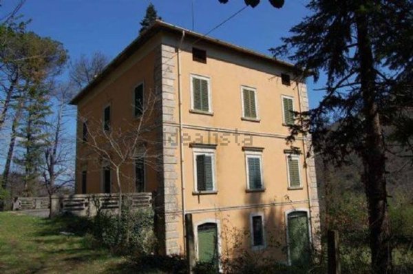 casa indipendente in vendita ad Ascoli Piceno in zona Centro Storico