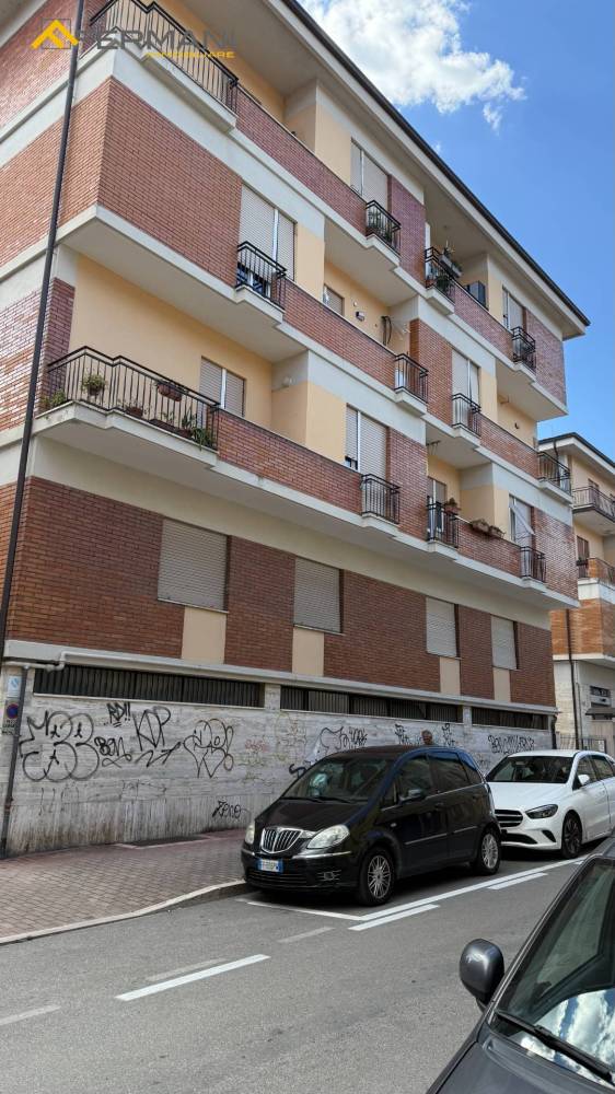 appartamento in vendita ad Ascoli Piceno in zona Borgo Solestà