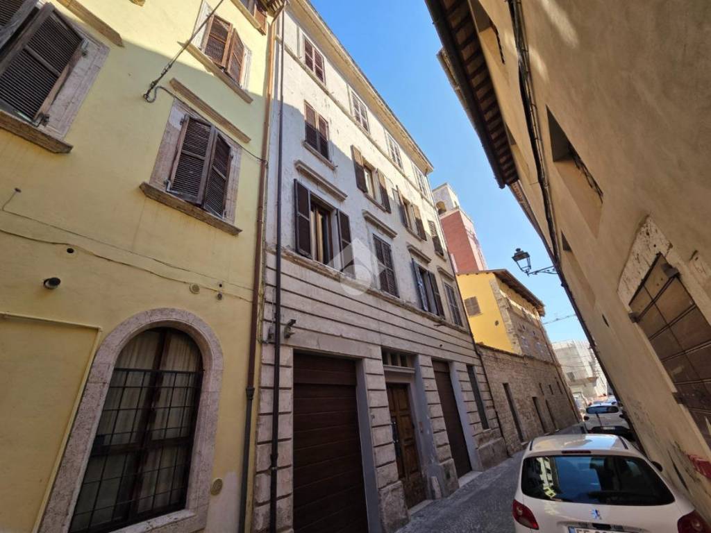 appartamento in vendita ad Ascoli Piceno in zona Centro Storico