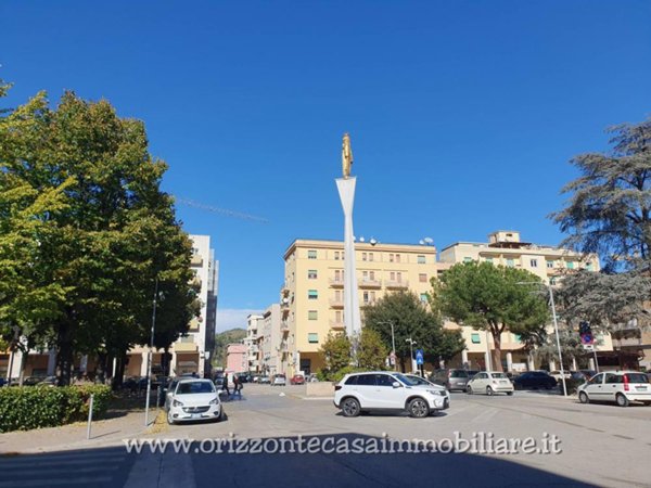 casa indipendente in vendita ad Ascoli Piceno in zona Piazza Immacolata