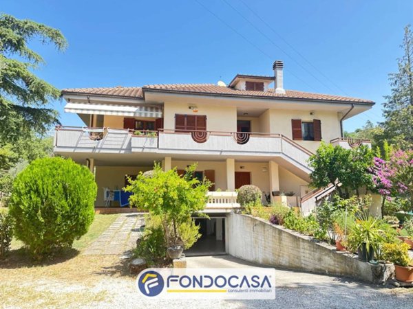 casa indipendente in vendita ad Ascoli Piceno