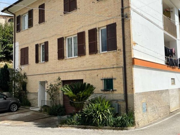 appartamento in vendita ad Ascoli Piceno in zona Venagrande