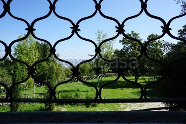 villa in vendita ad Ascoli Piceno in zona Colle San Marco