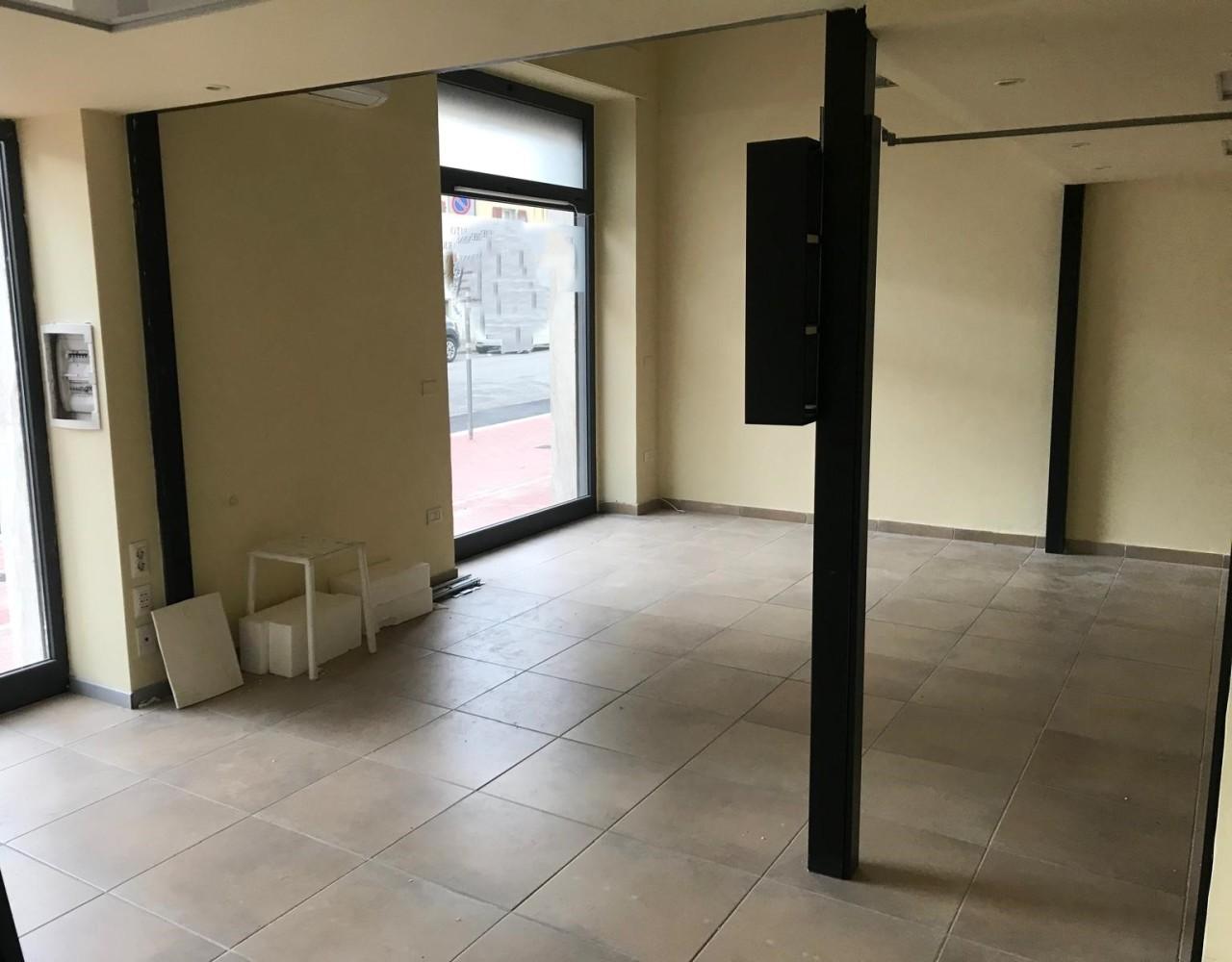 locale commerciale in vendita ad Ascoli Piceno in zona Piazza Immacolata