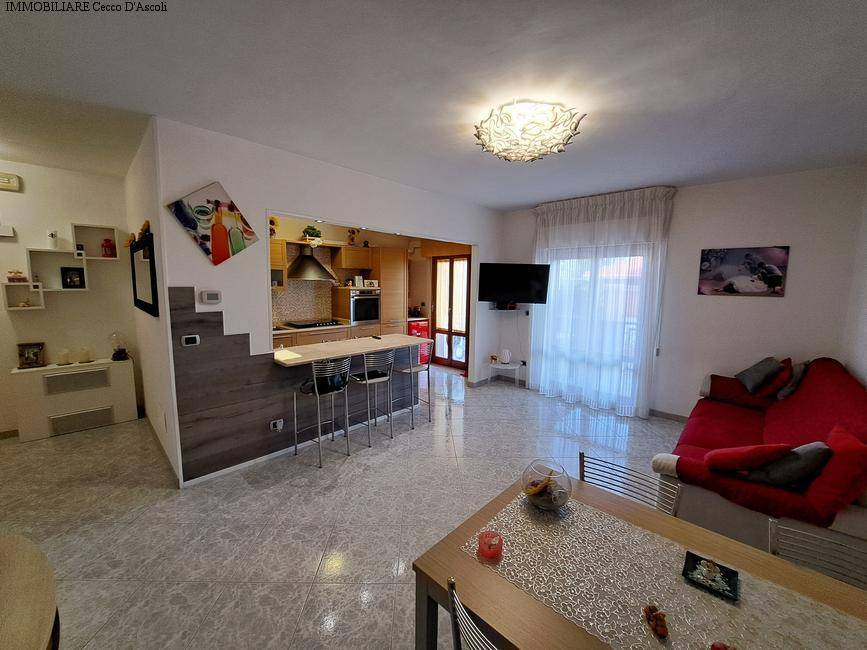 appartamento in vendita ad Ascoli Piceno in zona Poggio di Bretta