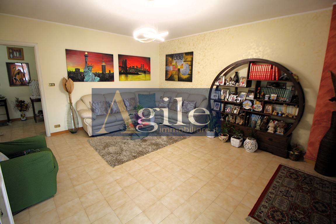 appartamento in vendita ad Ascoli Piceno in zona Monticelli