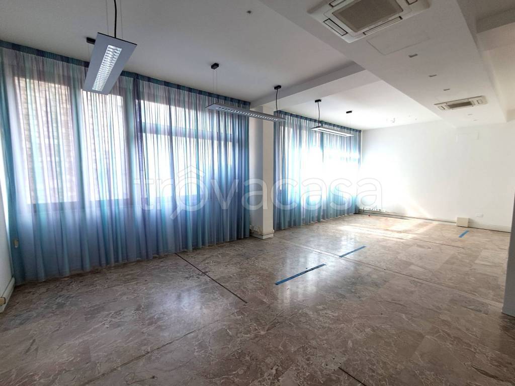 appartamento in vendita ad Ascoli Piceno