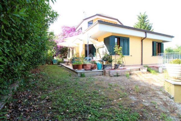casa indipendente in vendita ad Ascoli Piceno in zona Porta Maggiore