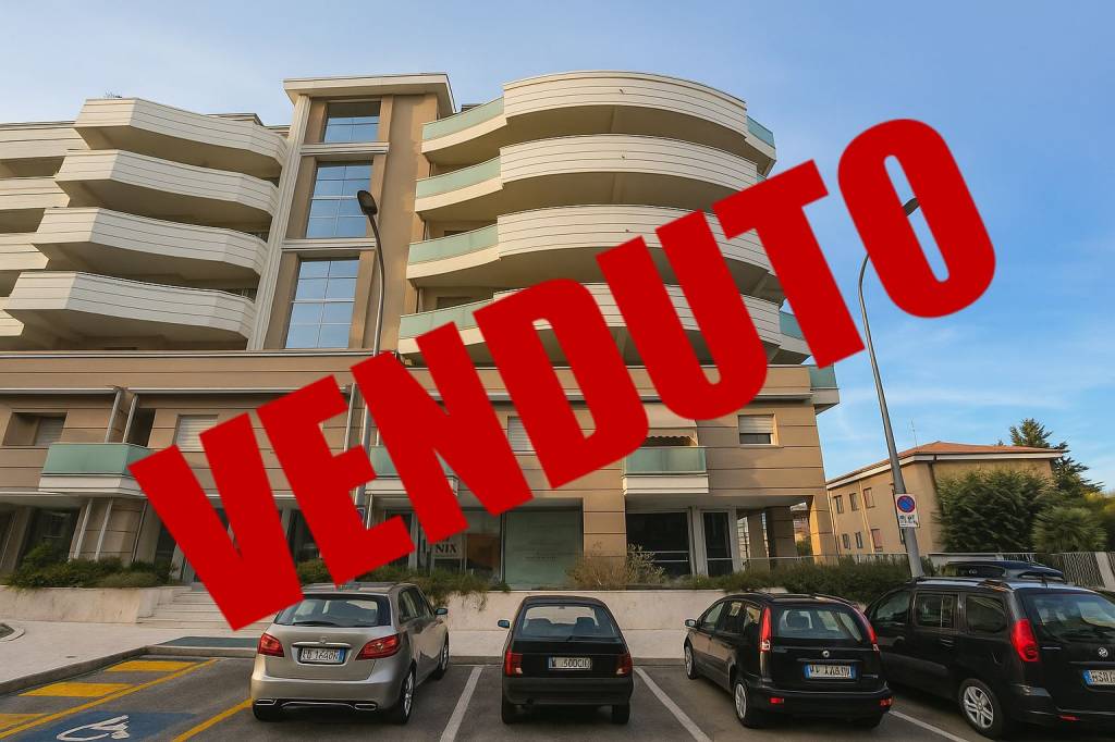 negozio in vendita ad Ascoli Piceno