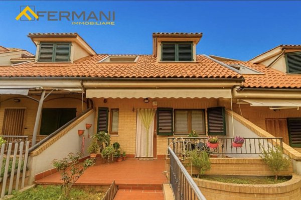 casa indipendente in vendita ad Ascoli Piceno in zona Monticelli