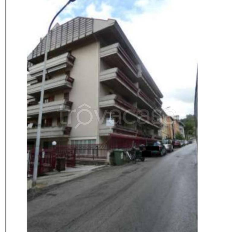 appartamento in vendita ad Ascoli Piceno in zona Faiano