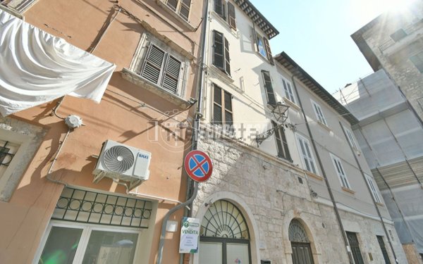 appartamento in vendita ad Ascoli Piceno in zona Centro Storico