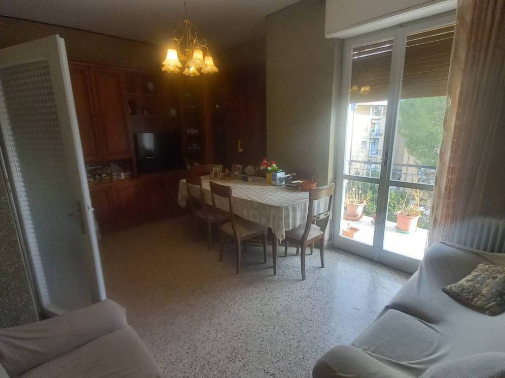 appartamento in vendita ad Ascoli Piceno in zona Borgo Solestà