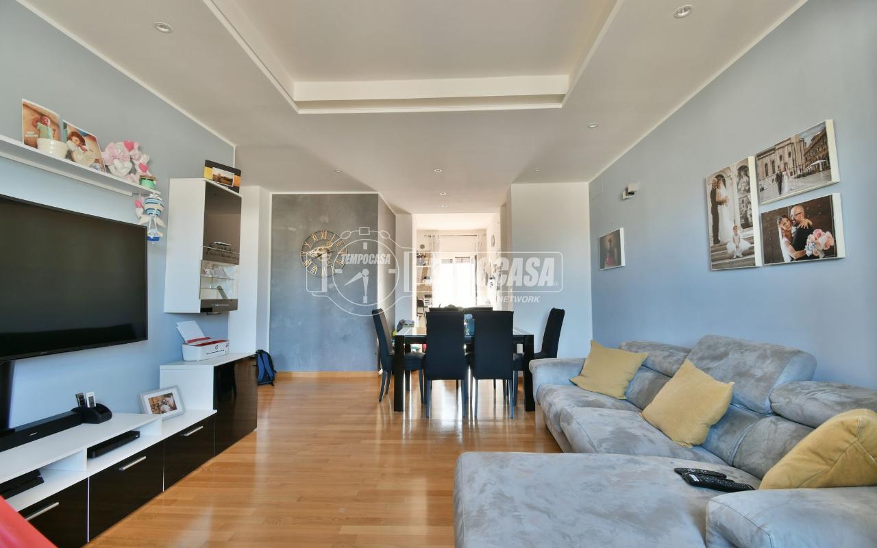 appartamento in vendita ad Ascoli Piceno in zona Piazza Immacolata