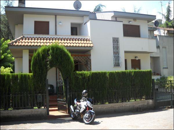 casa indipendente in vendita ad Ascoli Piceno in zona Monticelli