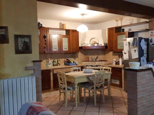 casa indipendente in vendita ad Ascoli Piceno in zona Monticelli