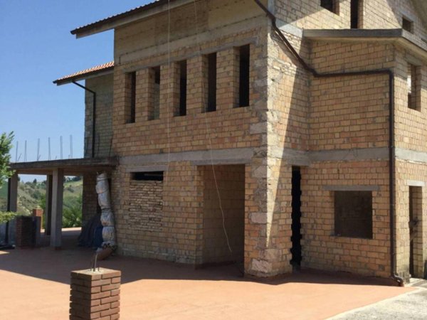 casa indipendente in vendita ad Ascoli Piceno in zona Monticelli