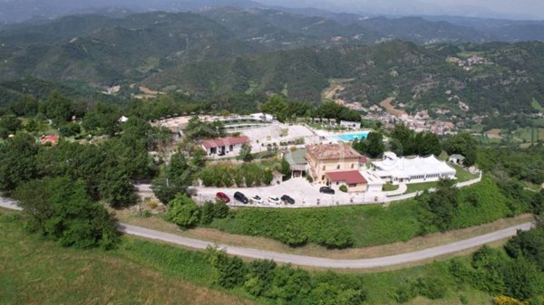 casa indipendente in vendita ad Ascoli Piceno in zona Rosara