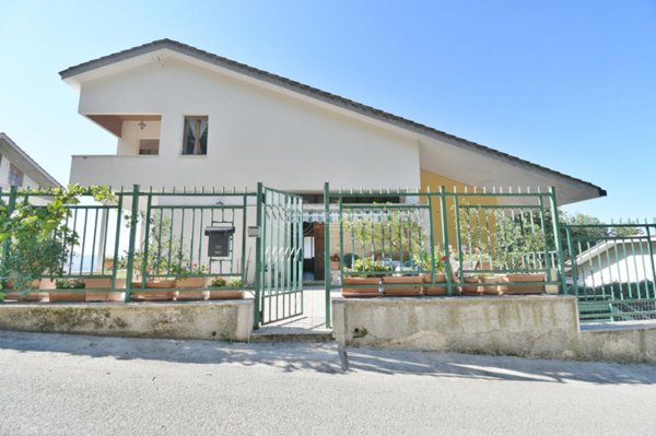 casa indipendente in vendita ad Ascoli Piceno in zona Piagge